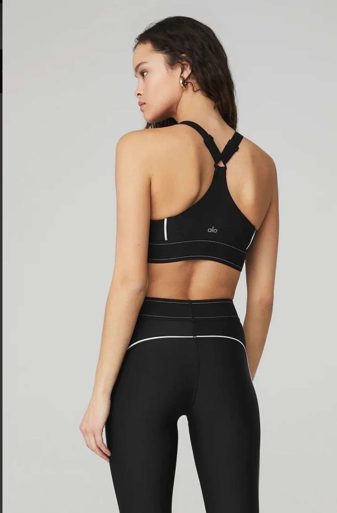 #2 Ensemble Alo Airlift “Suit Up” – Brassière & Legging Contour Graphique