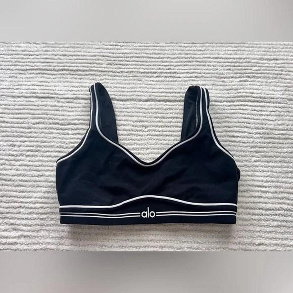 #2 Ensemble Alo Airlift “Suit Up” – Brassière & Legging Contour Graphique